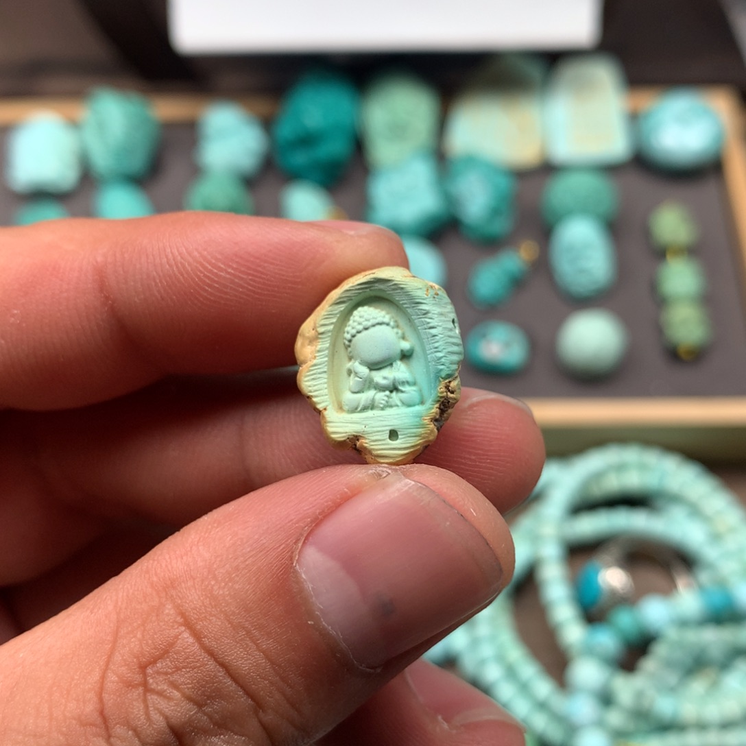 绿松石雕刻未镶嵌