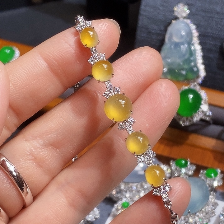 18K金镶嵌手链翡翠