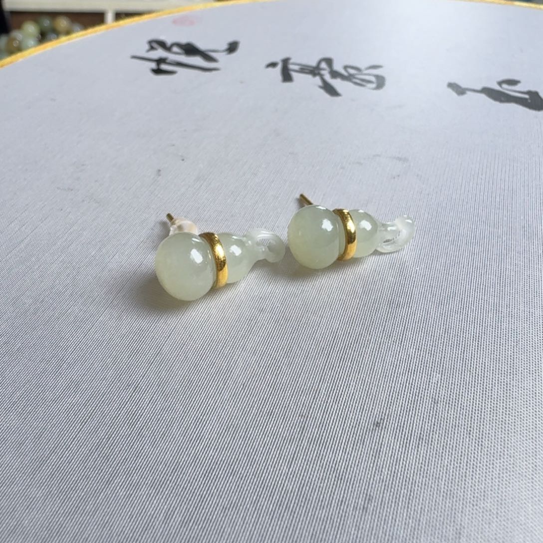 和田玉耳饰未镶嵌