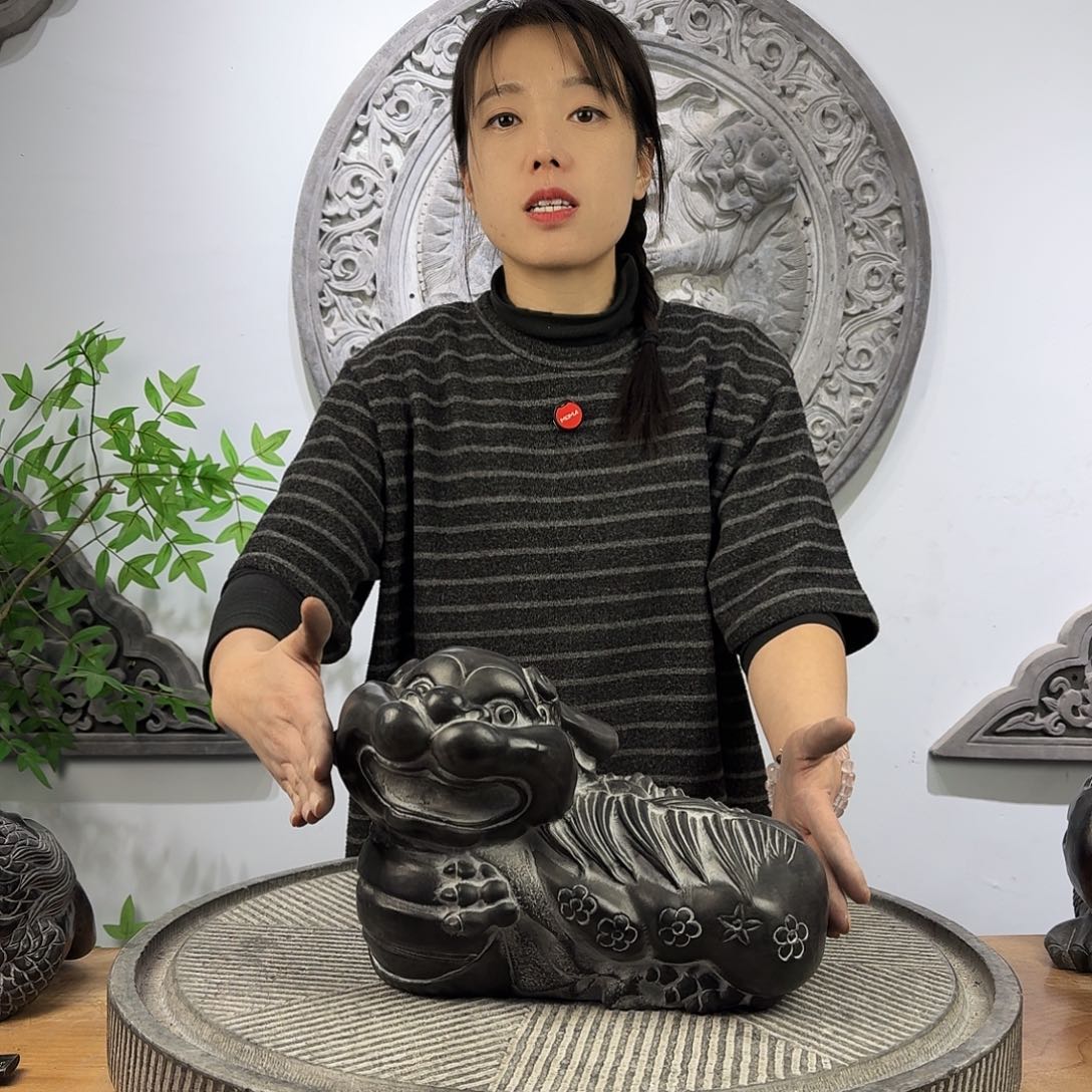 石材青石雕刻曹德旺同款貔貅长度30厘米