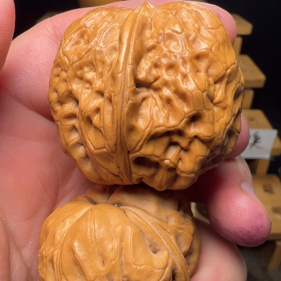 文玩核桃吊坠观音佛手39mm