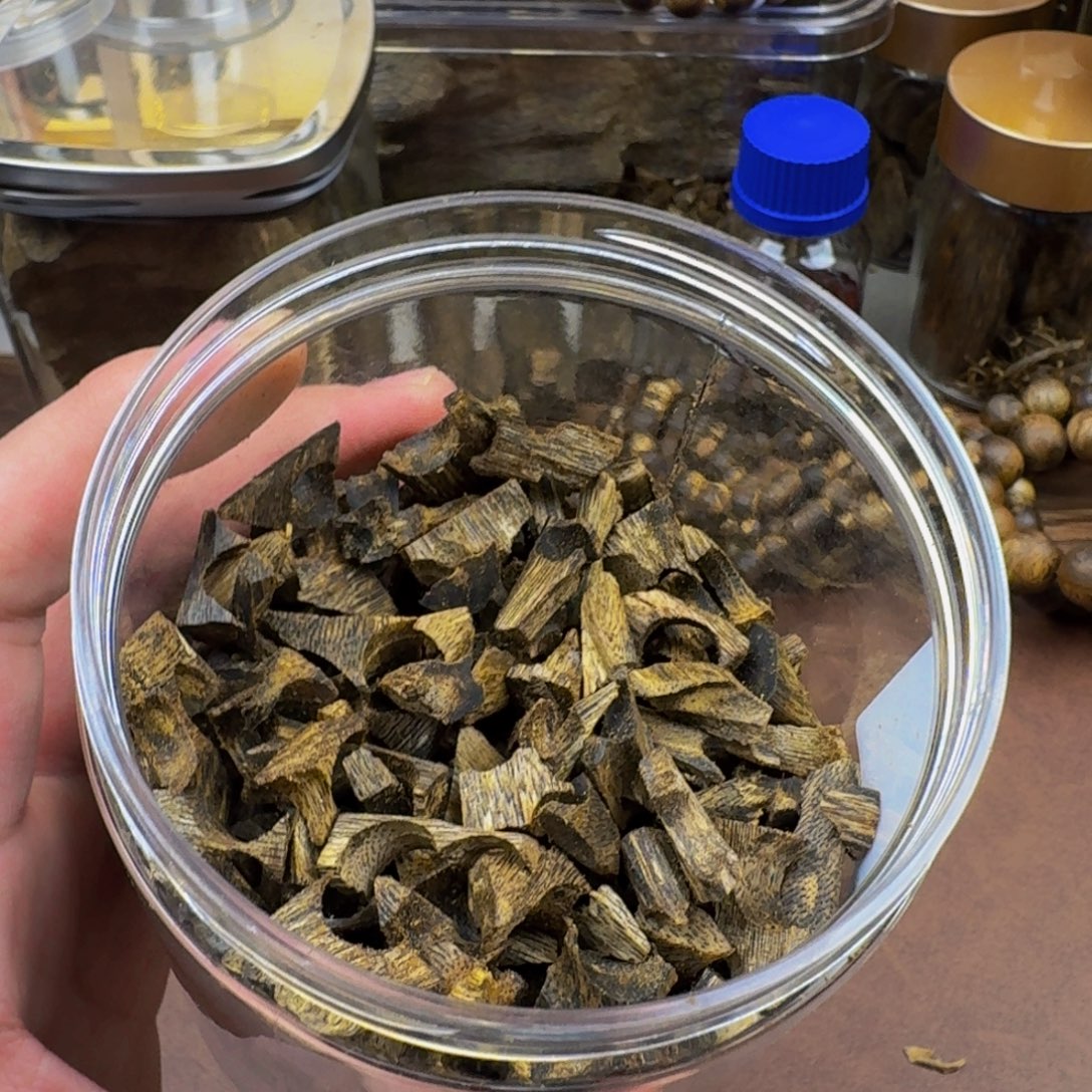 沉香碎屑沉香乌身老料102克