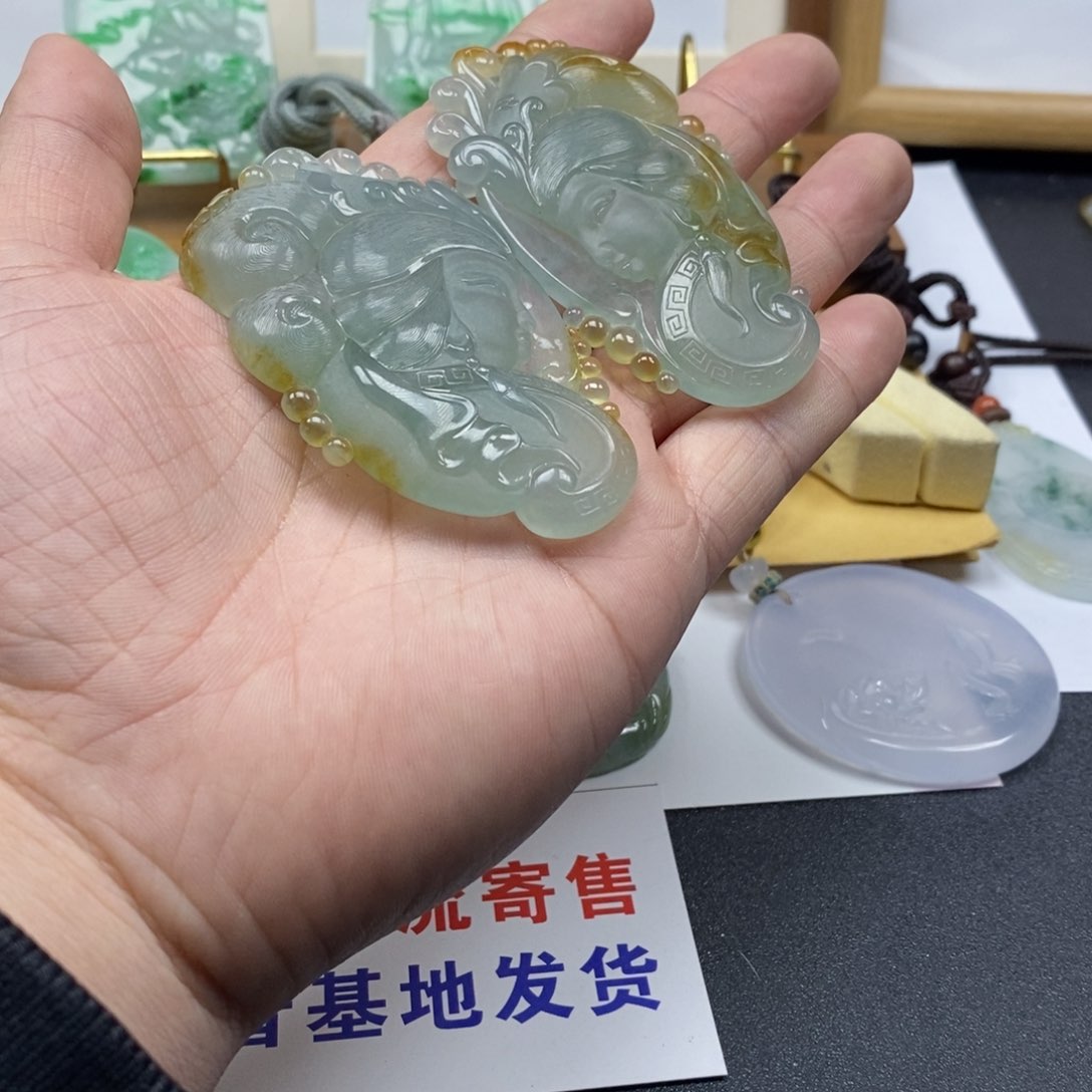 翡翠颈饰未镶嵌南**花缅甸翡翠