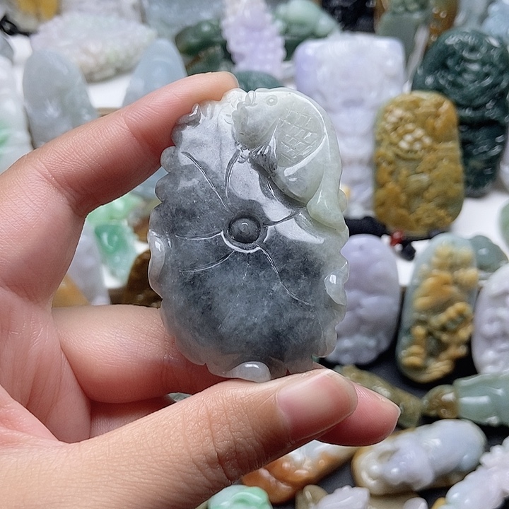 翡翠未镶嵌颈饰翡翠