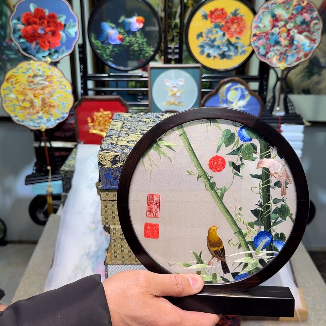 刺绣刺绣工艺精湛