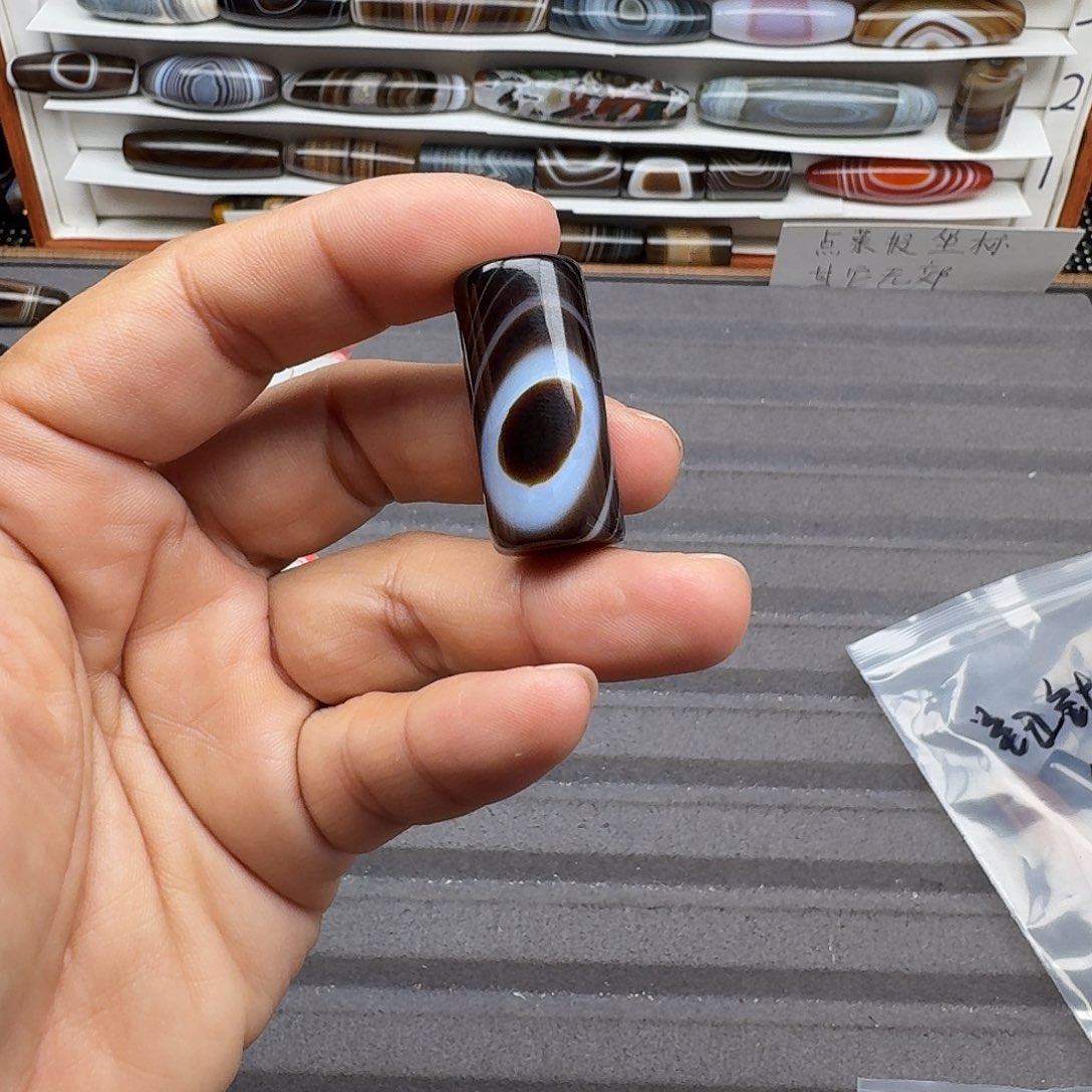 钮***财玛瑙/玉髓合金珠宝半成品