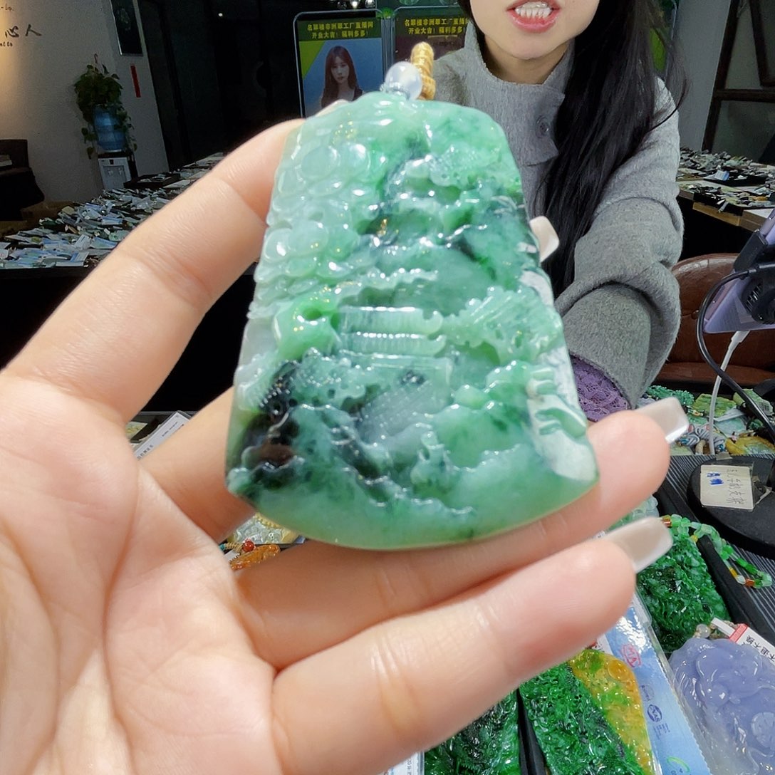 颈饰未镶嵌翡翠一