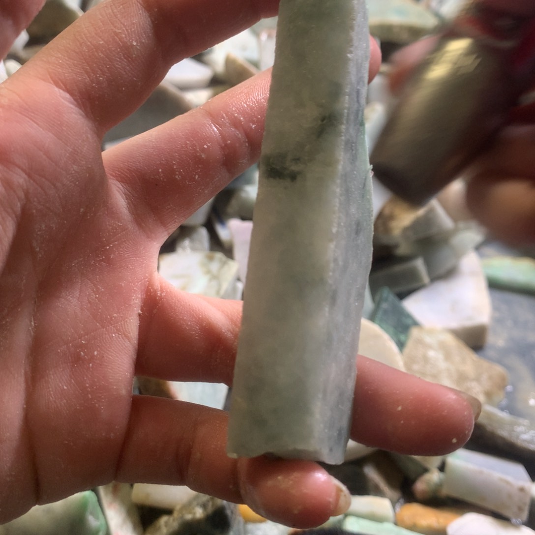 翡翠颈饰未镶嵌缅甸翡翠