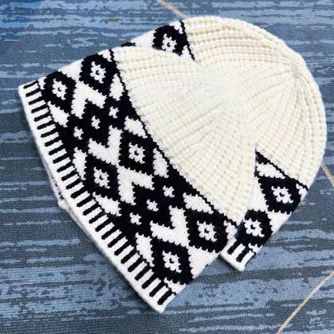 同款针织帽黑白拼色款
