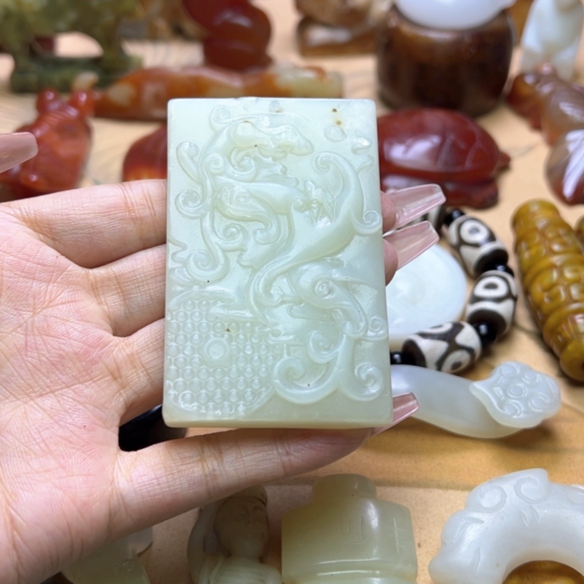 【闪购商品】蛇纹石玉颈饰未镶嵌