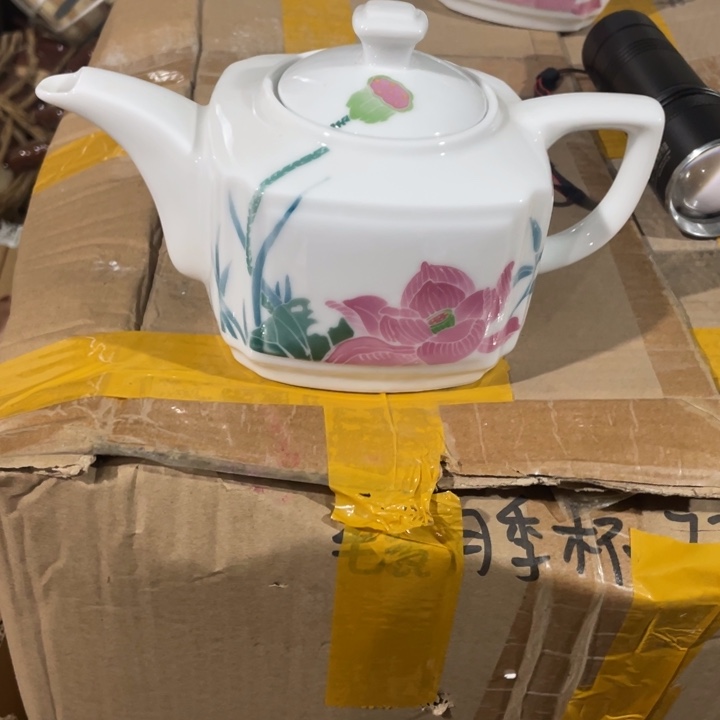 其他盘子碗都便宜