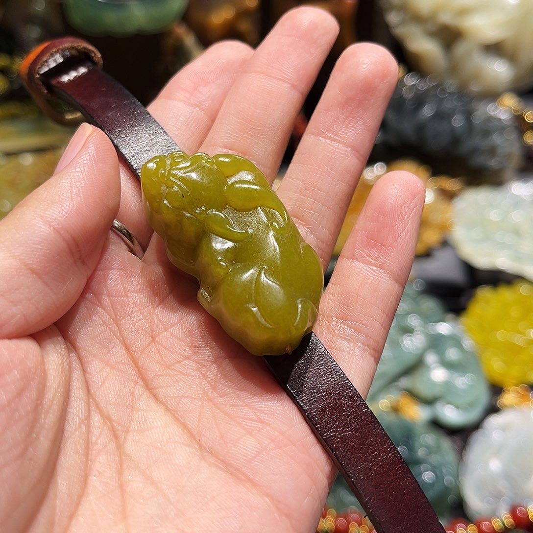 未镶嵌岫玉毛衣链