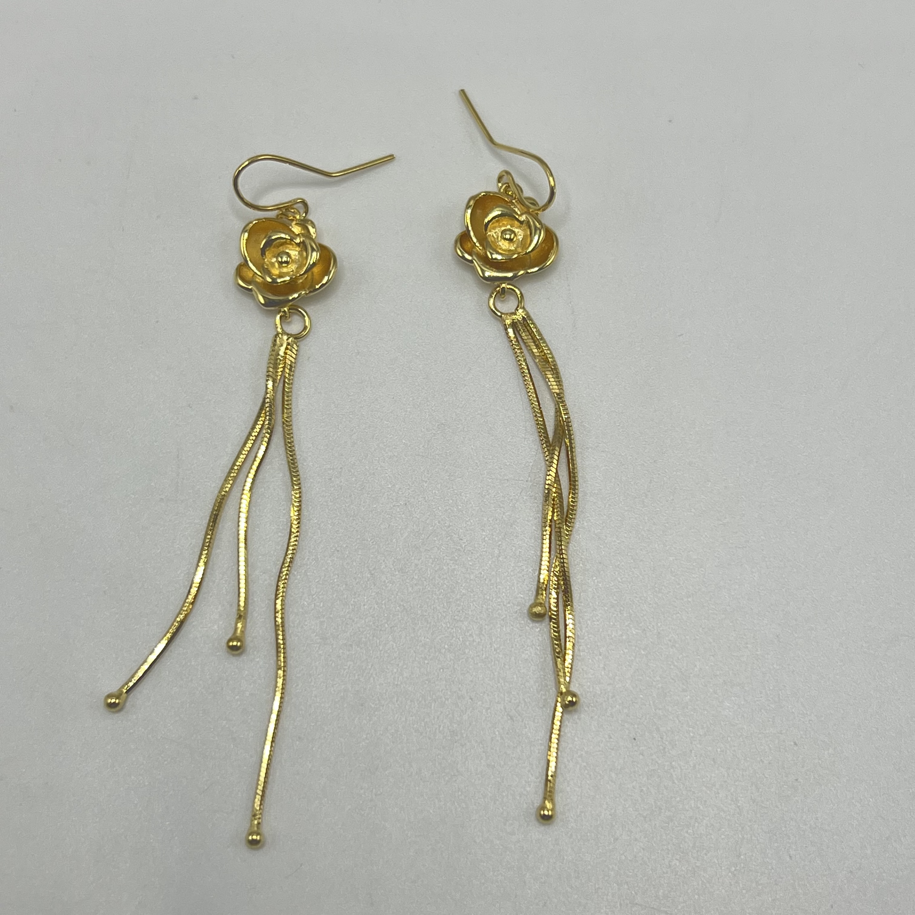 牡丹高贵流苏耳钉B127