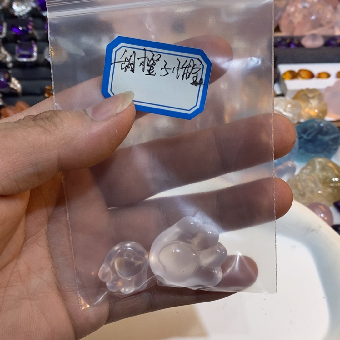 芙蓉石未镶嵌颈饰天然莫桑猫爪