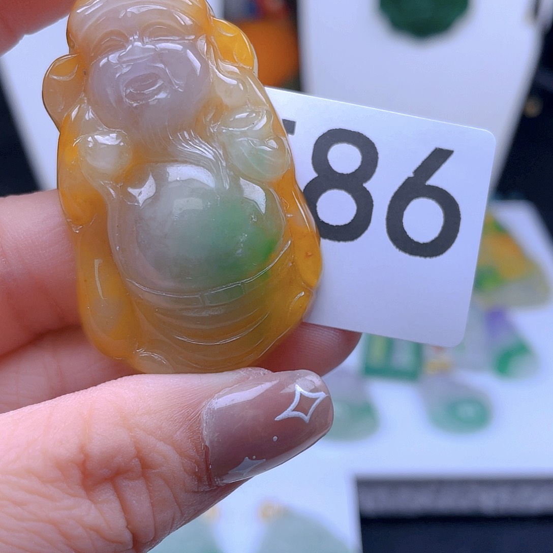 翡翠吊坠(赠链)未镶嵌