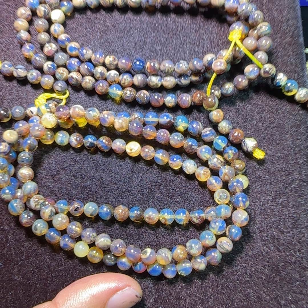 琥珀未镶嵌裸石琥珀