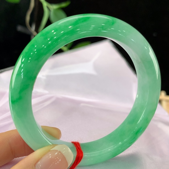 翡翠手镯未镶嵌111-0026