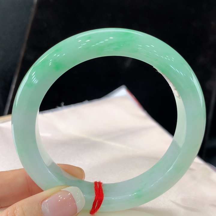 翡翠手镯未镶嵌111-0705