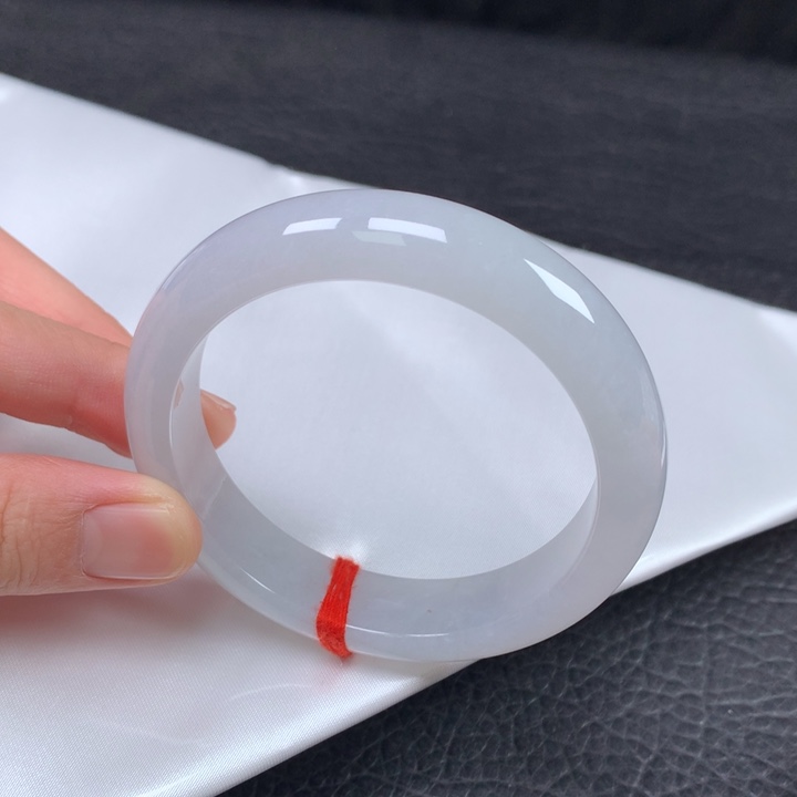 翡翠未镶嵌手镯   