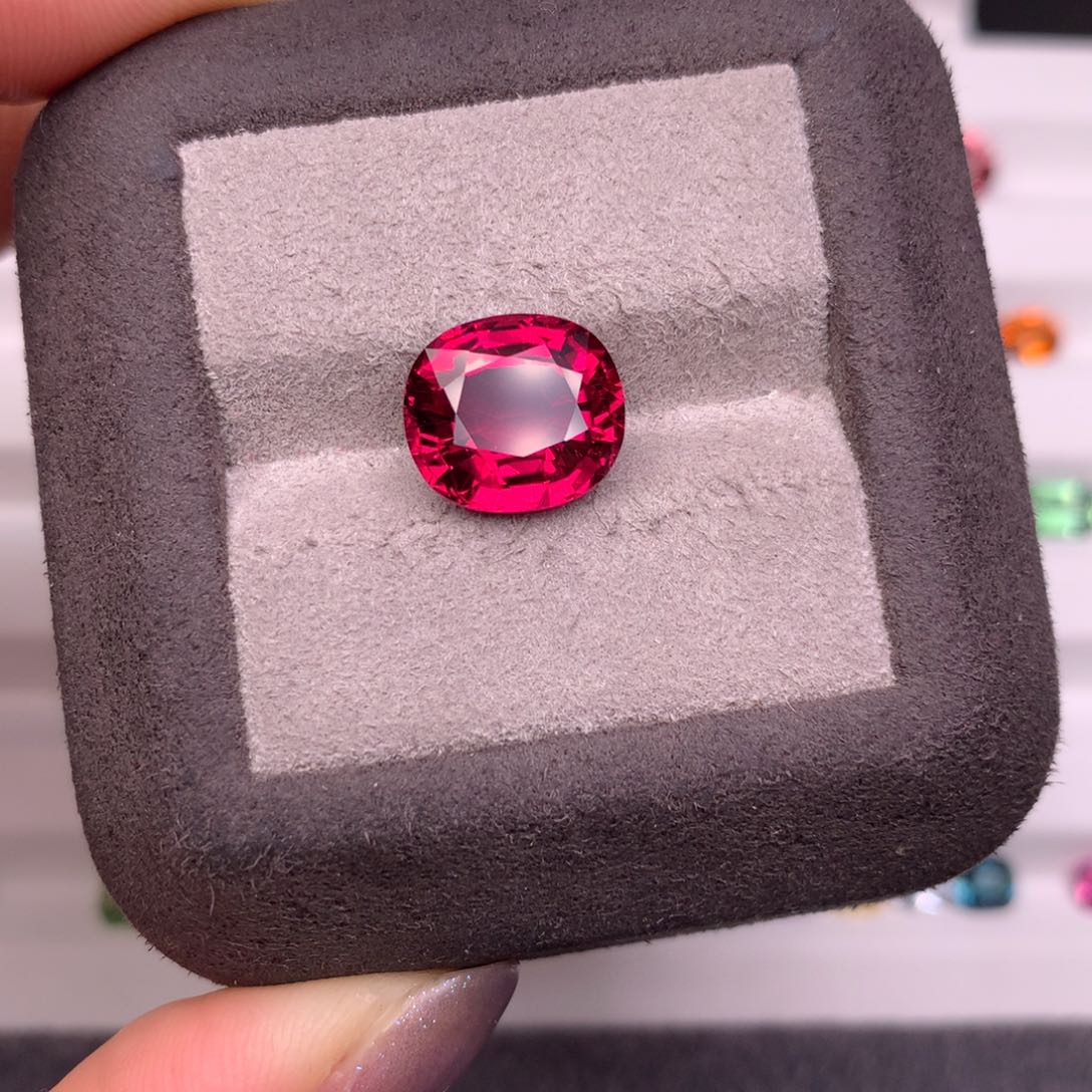 碧玺裸石未镶嵌4.98克拉