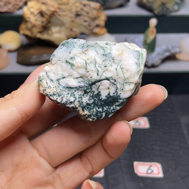 柒***珹有机玻璃阿拉善戈壁石