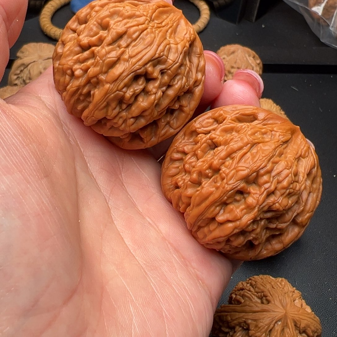 文玩核桃吊坠虎头王43