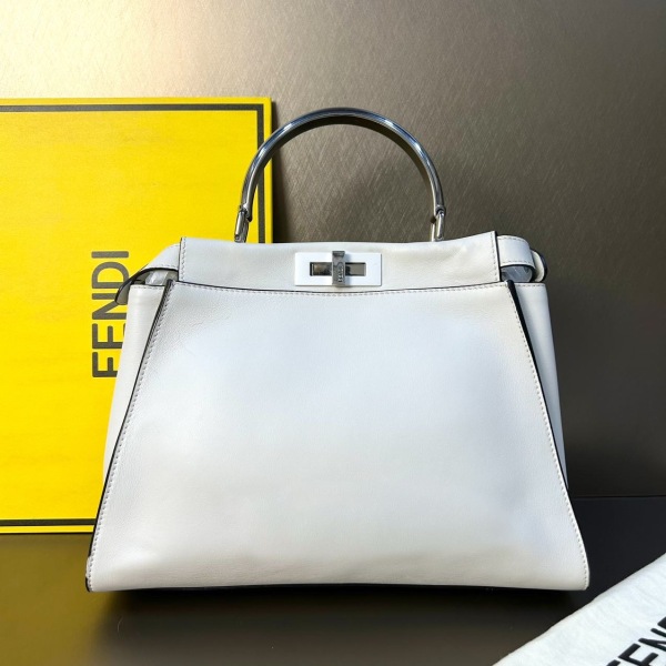 妃鱼/芬迪/95新/包包/市场价28000/250115MM0018