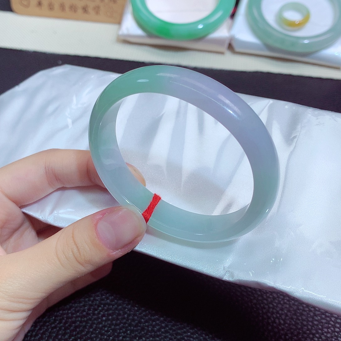 翡翠未镶嵌手镯1275