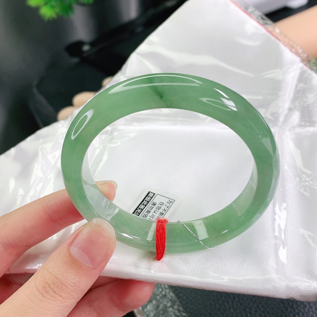 翡翠未镶嵌手镯53圈