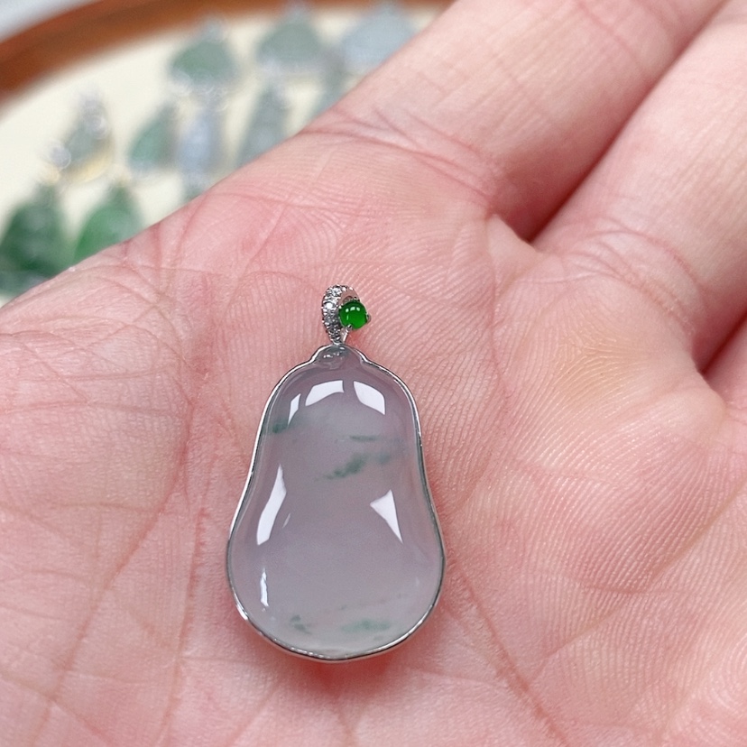 【闪购商品】翡翠吊坠(不含链)18K金镶嵌