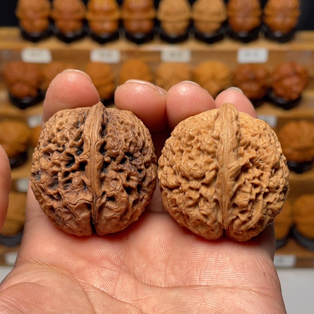 文玩核桃吊坠花中花