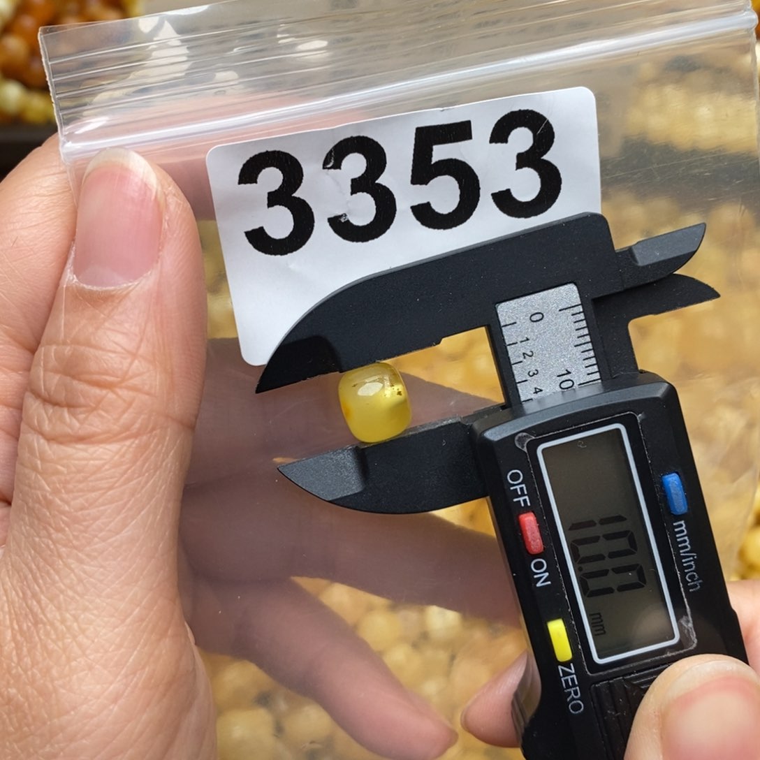 琥珀珠宝奇石未镶嵌