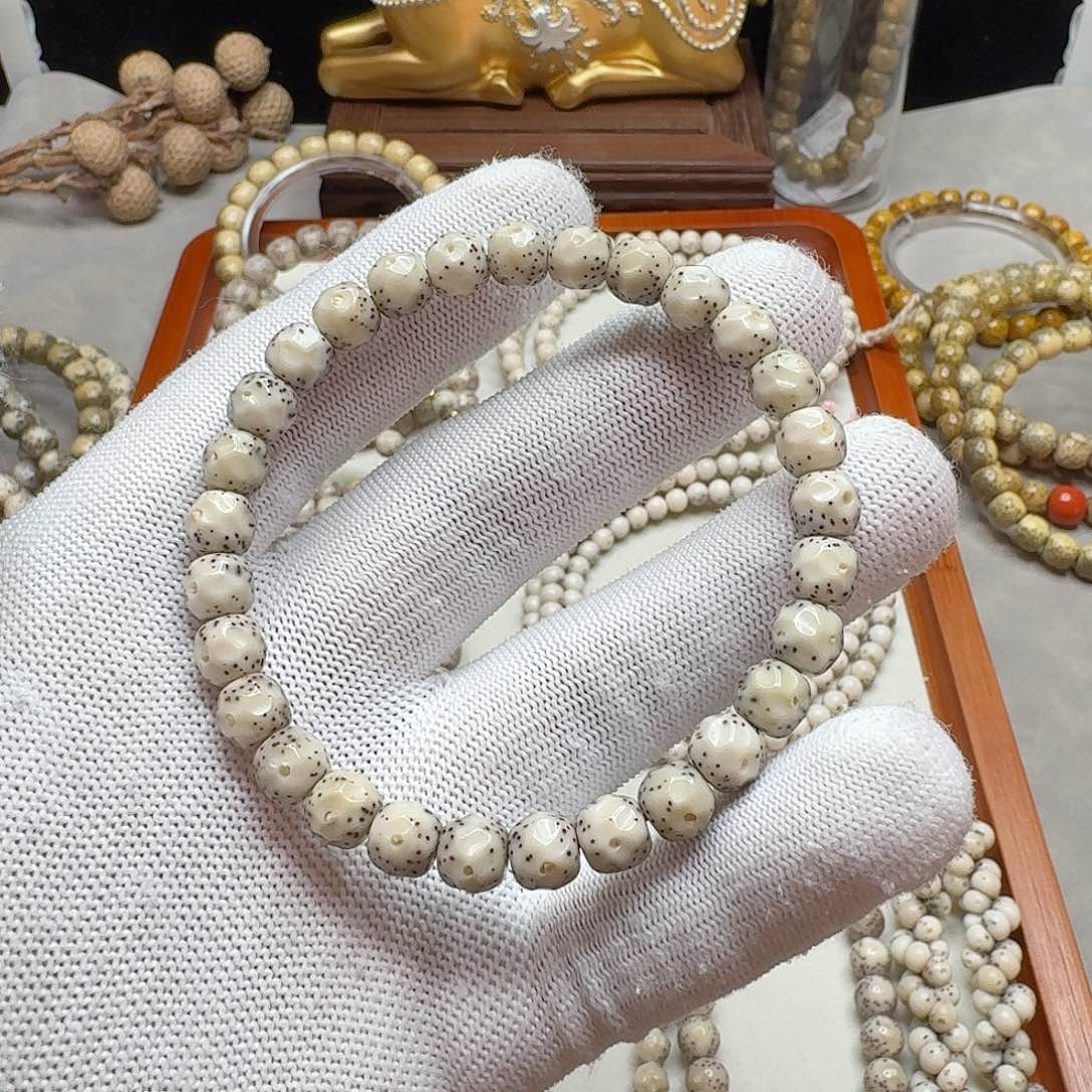 手串星月菩提石玉料7.7无相单圈瓷白玉化料月留白小细星