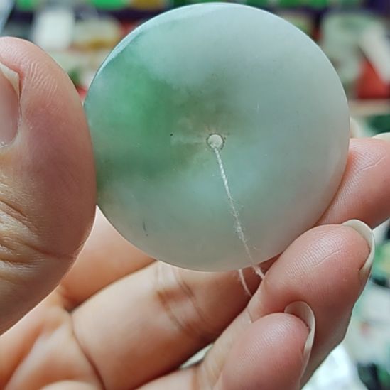 翡翠未镶嵌颈饰42   