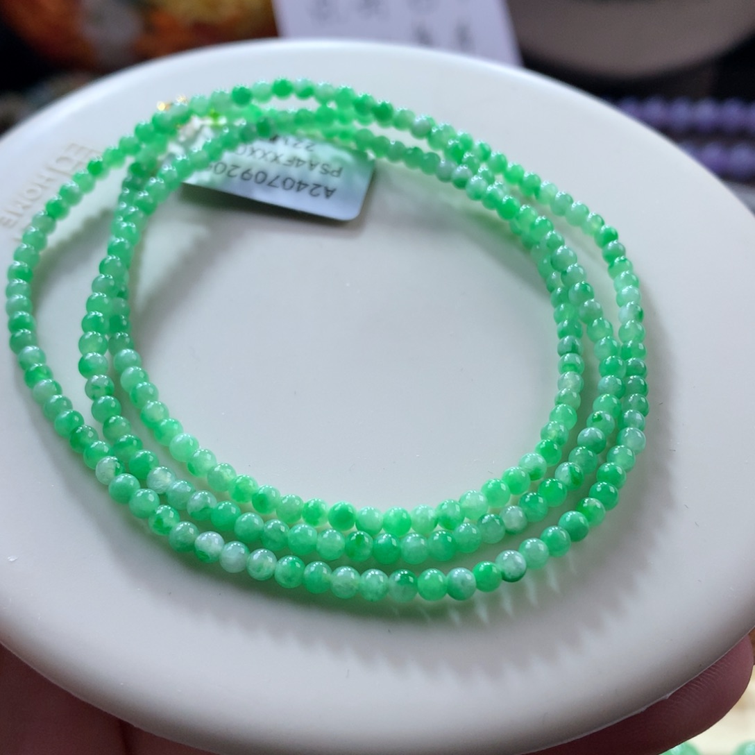 翡翠颈饰未镶嵌翡翠冰甜绿小米珠卡3+
