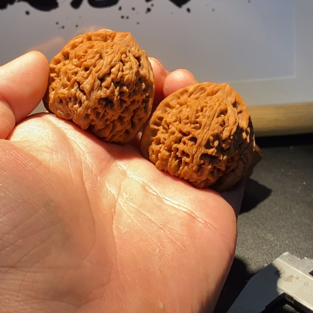 馒***小手串/手链核桃南疆石39