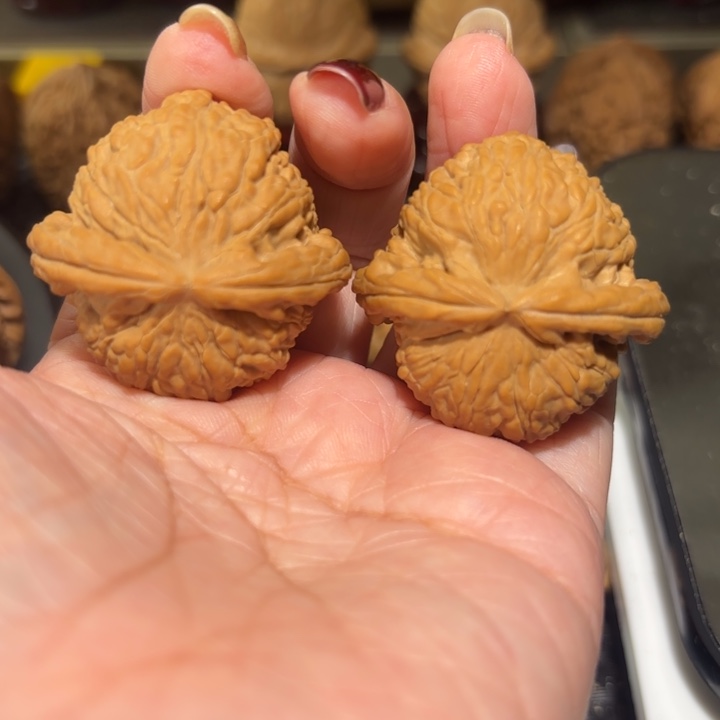 把件文玩核桃37闷白球白