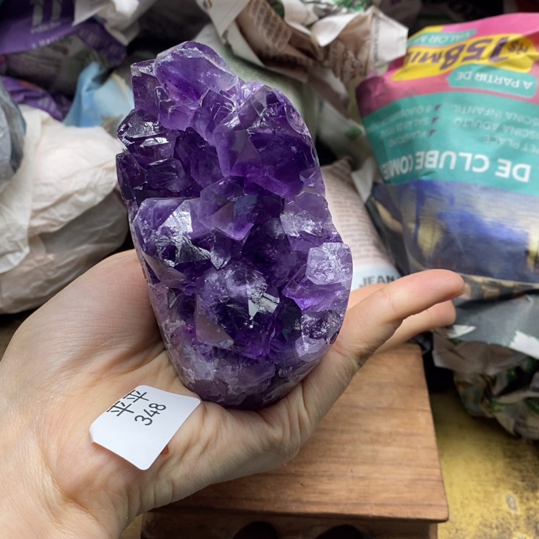 紫晶乌拉圭未镶嵌