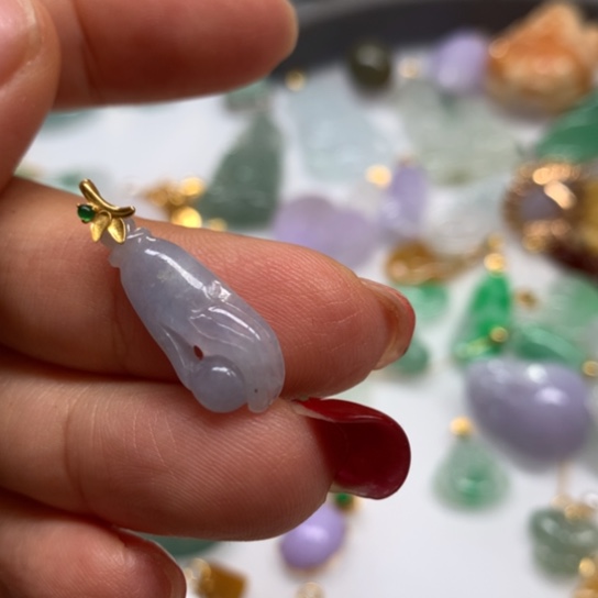 翡翠颈饰未镶嵌翡翠