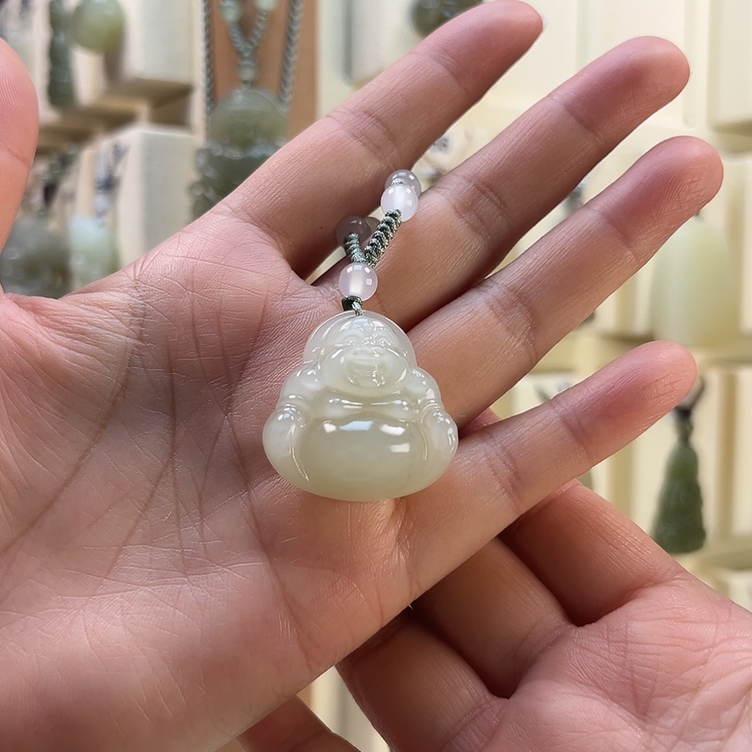 减***了和田玉未镶嵌颈饰