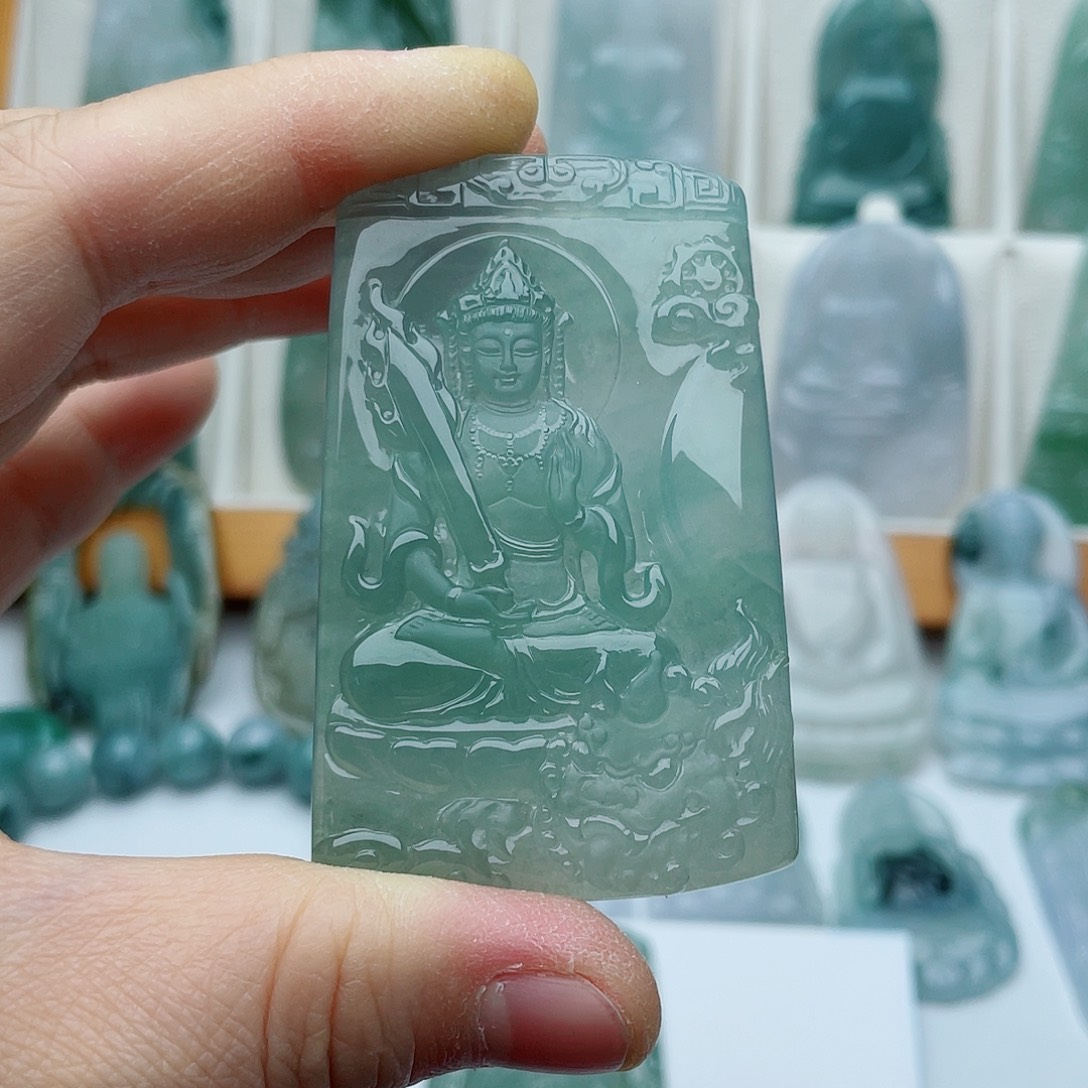 下***仙翡翠未镶嵌颈饰文殊菩萨