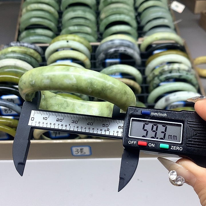 未镶嵌蛇纹石玉手镯107