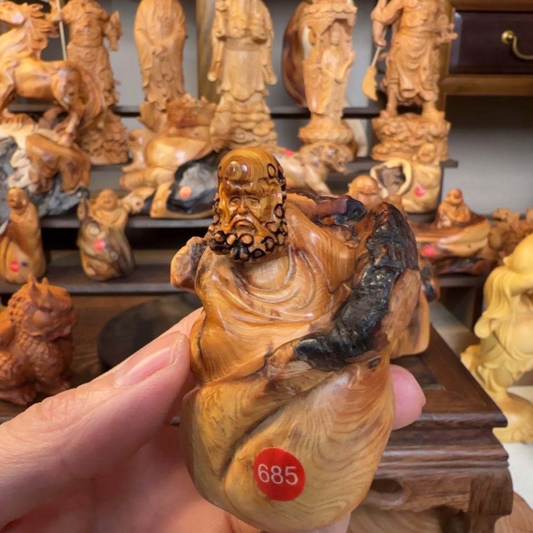 崖柏小木匠艺雕一物一拍