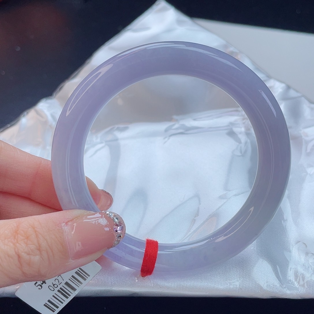 翡翠手镯未镶嵌翡翠