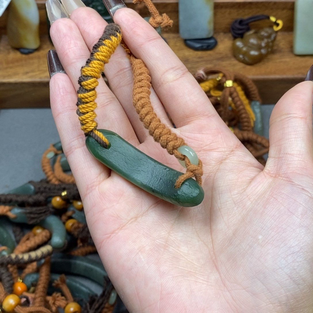 和田玉颈饰未镶嵌用****1