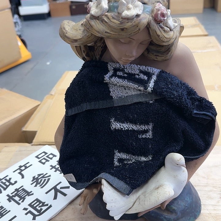 精品瓷器。              