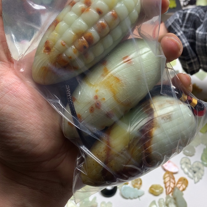 蛇纹石玉耳钉足银镀金镶嵌跑****外