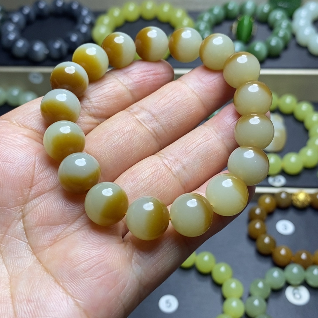 和田玉未镶嵌手串