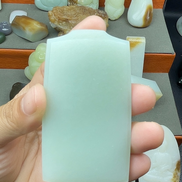 ****和田玉未镶嵌颈饰