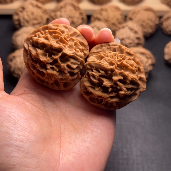 文玩核桃把件43龙鳞克重49.9